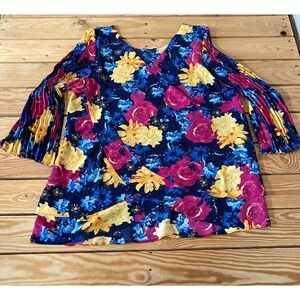 NEW Laurie Felt Floral Pleated Sleeve Blouse Size Small Women’s Blue Pink